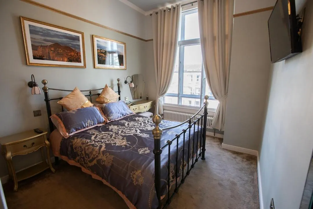 1 Bedroom Apartment EDI