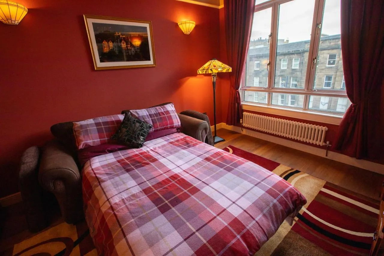 1 Bedroom Apartment EDI 0*, Edinburgh